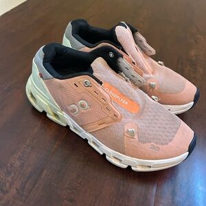 ON Cloud Sneakers (Size 7)